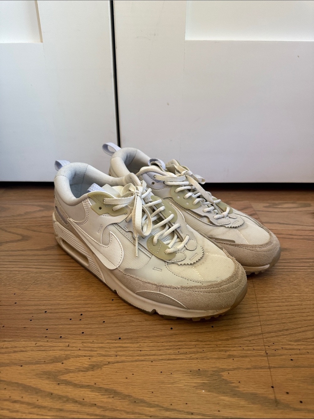 Nike Women's Cream and Beige Retro-Style Sneakers